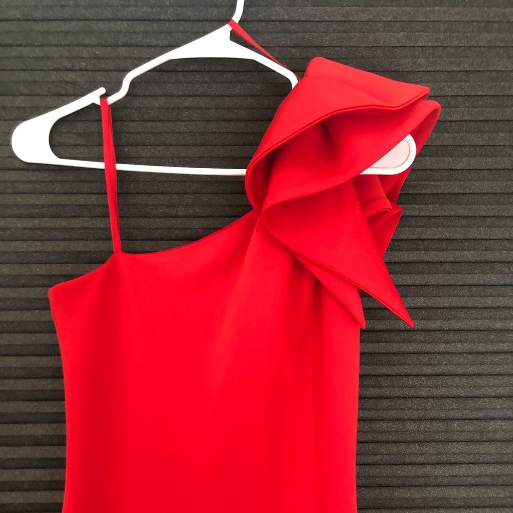 Red mermaid dress with ruffled one shoulder
